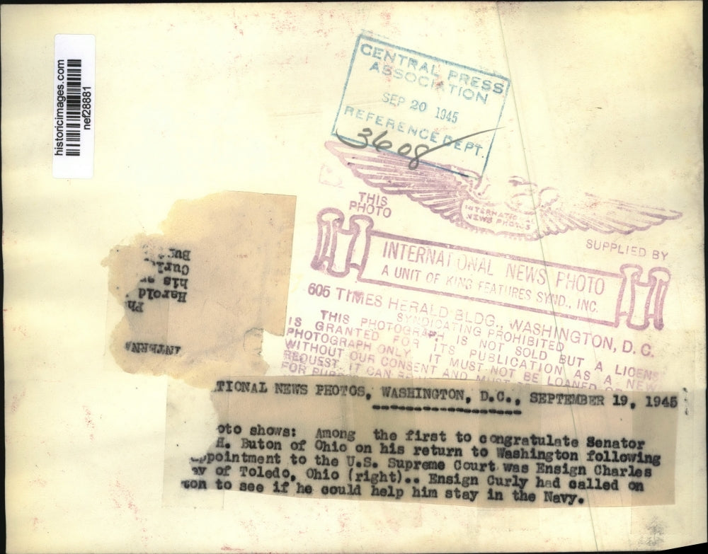 1945 Press Photo Sen.H. Buton of Ohio with Ensign Charles Curly - nef28881