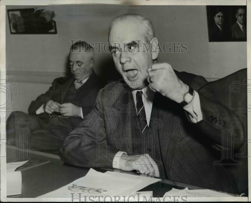Load image into Gallery viewer, 1941 Press Photo Philip Murray, Thomas Kennedy Announcing Resignation Washington
