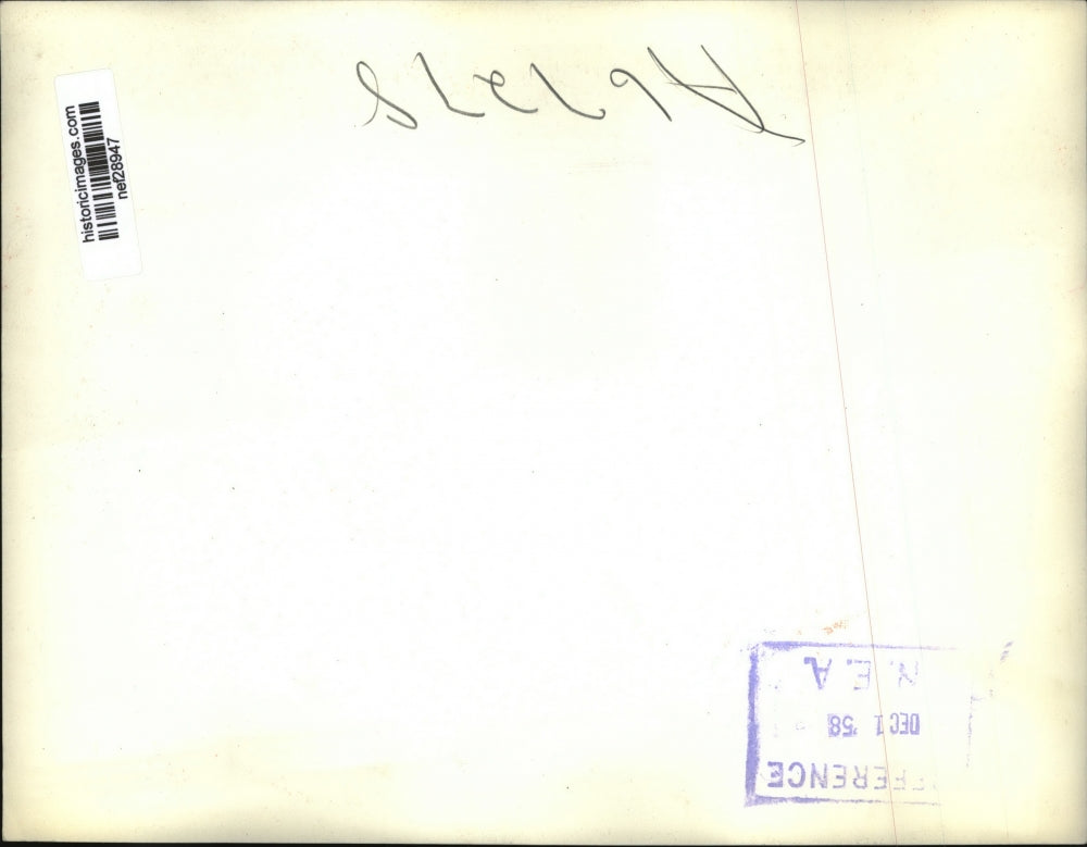 1958 Press Photo Dwight Eisenhower, Wife Mamie Kiss at Union Station, Georgia