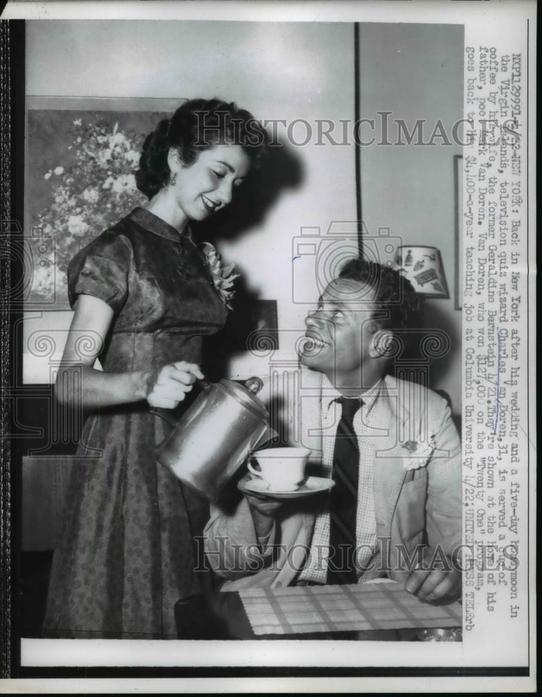 Load image into Gallery viewer, 1957 Press Photo Charles Van Doren with Wife Geraldine in New York Home
