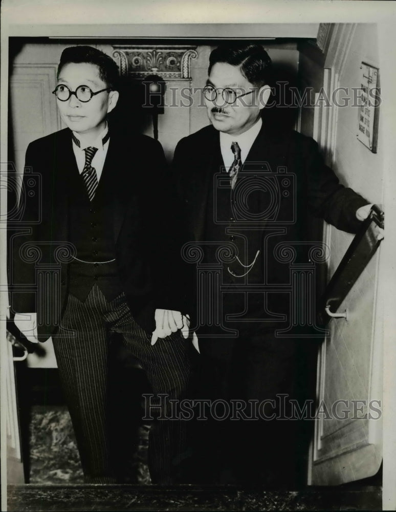 Load image into Gallery viewer, 1938 Press Photo Rakuro Makino, Juju G. Kasai of Japan Aboard Chichibu Maru
