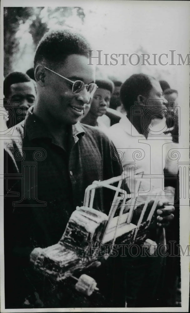 Load image into Gallery viewer, 1961 Press Photo Colonel Joseph Mobutu Strongman of the Congo Visits Bolobo
