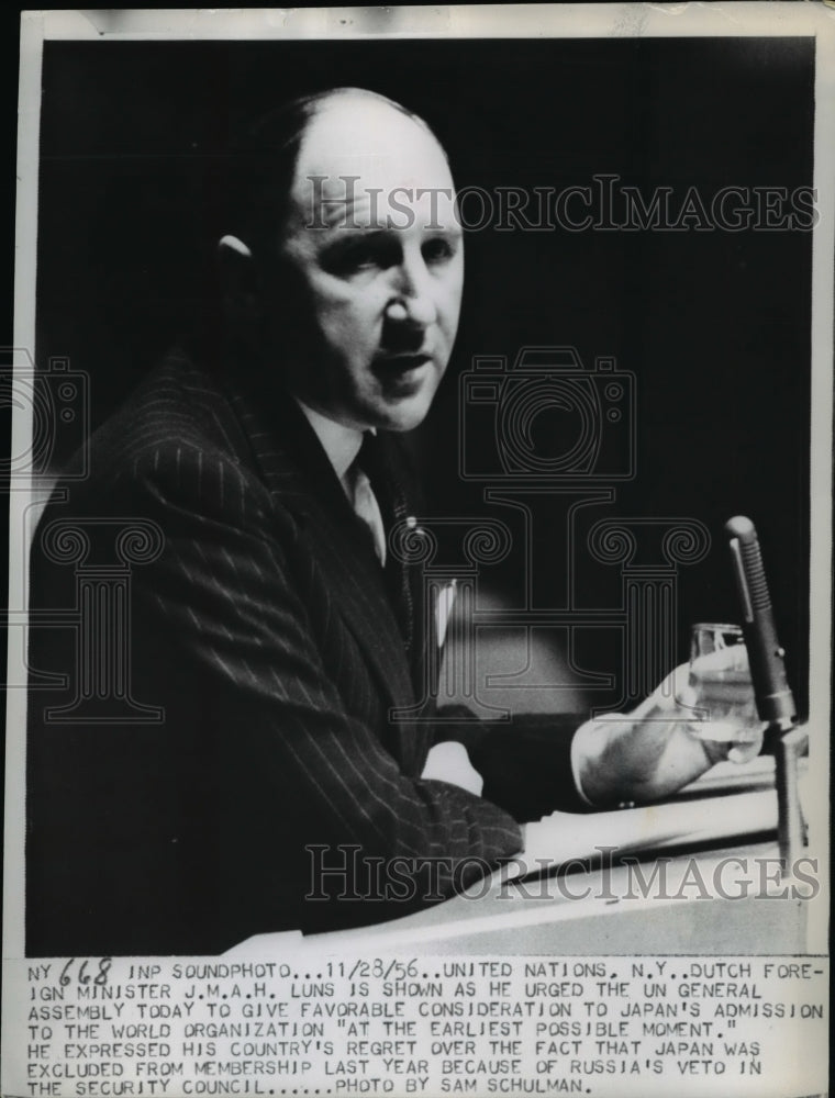 1956 Press Photo Joseph Luns Addresses United Nations General Assembly