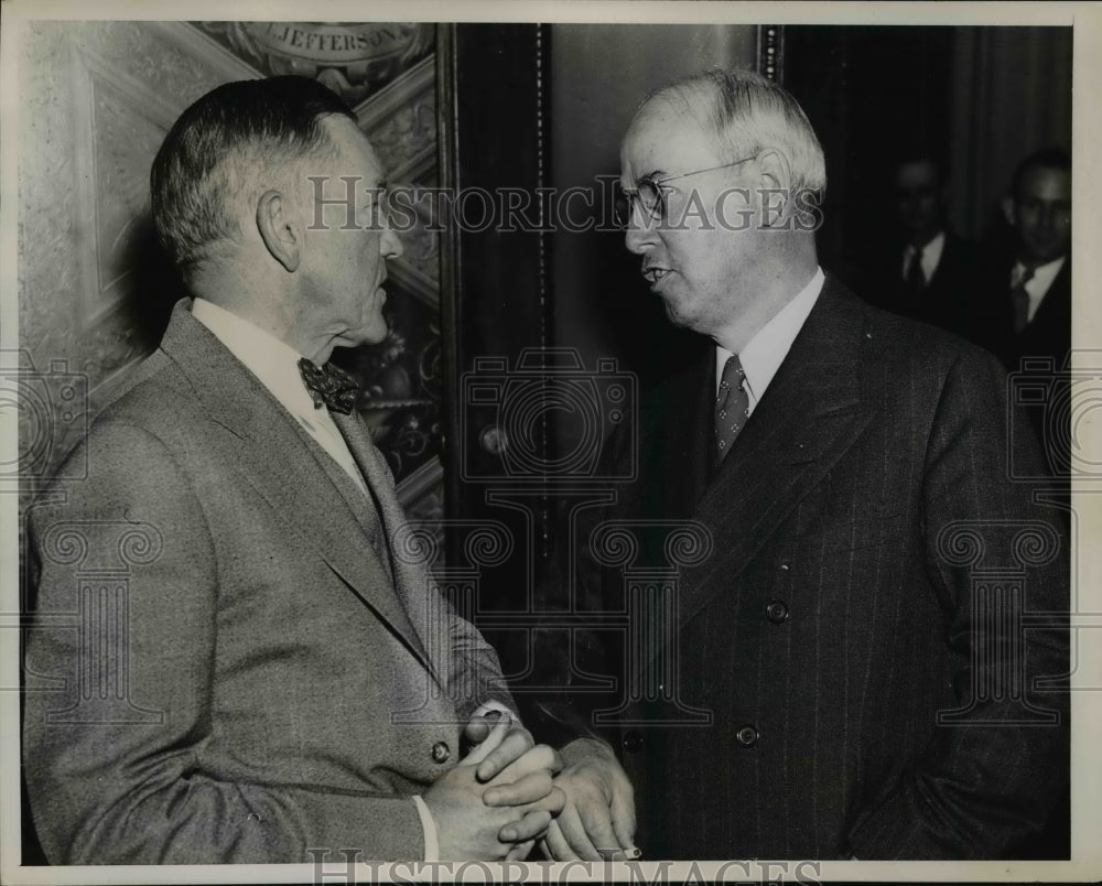1939 Press Photo Sen Charles Tobey Discussing Proposal with Sen Charles McNary
