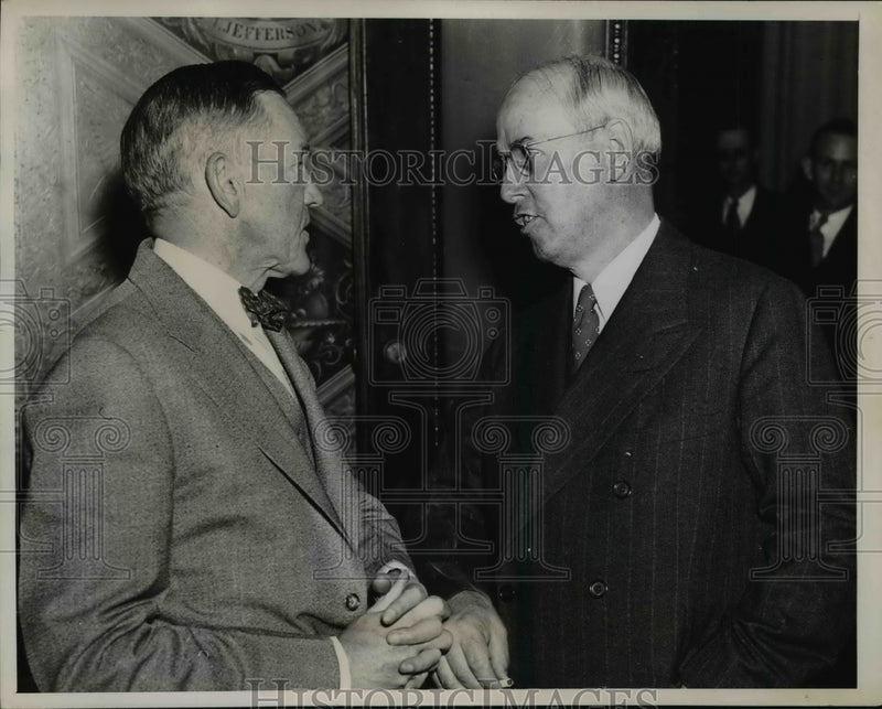Load image into Gallery viewer, 1939 Press Photo Sen Charles Tobey Discussing Proposal with Sen Charles McNary
