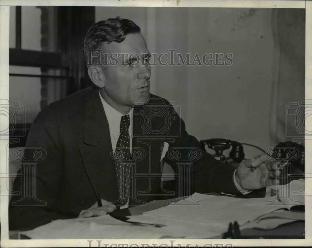 1935 Press Photo Aubrey Williams of National Youth Administration at His Desk