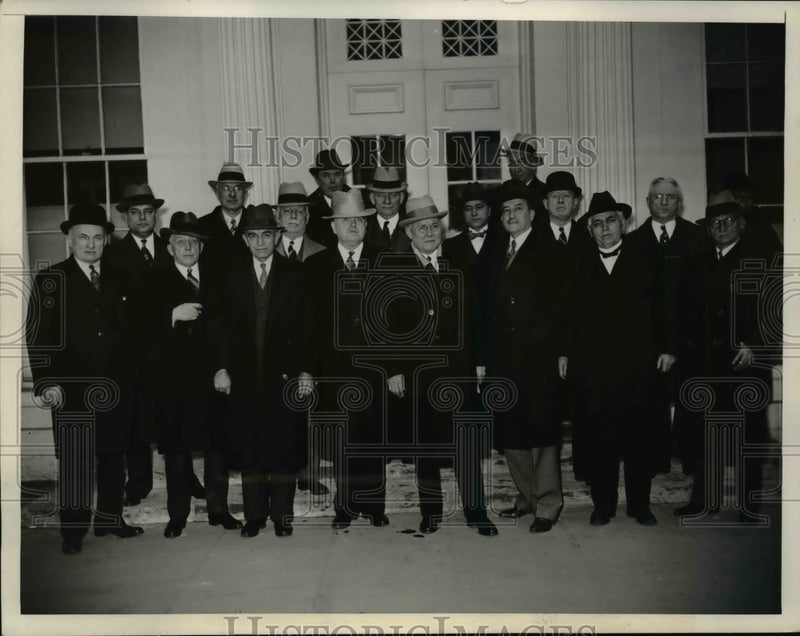 Load image into Gallery viewer, 1935 Press Photo Executive Council American Federation of Labor at White House
