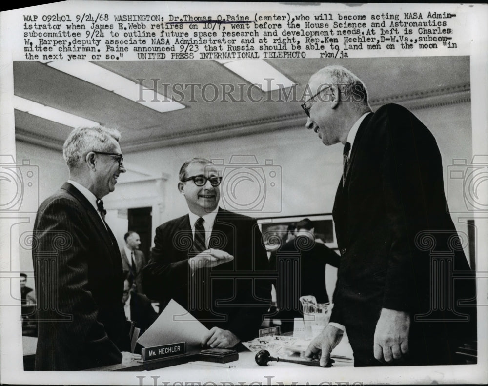 1968 Press Photo Dr. Thomas O. Paine at House Science, Astronautics Hearing