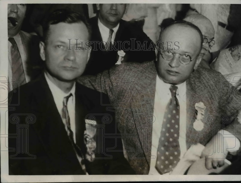 Load image into Gallery viewer, 1932 Press Photo William F. McNair, John K. James at Democratic Convention
