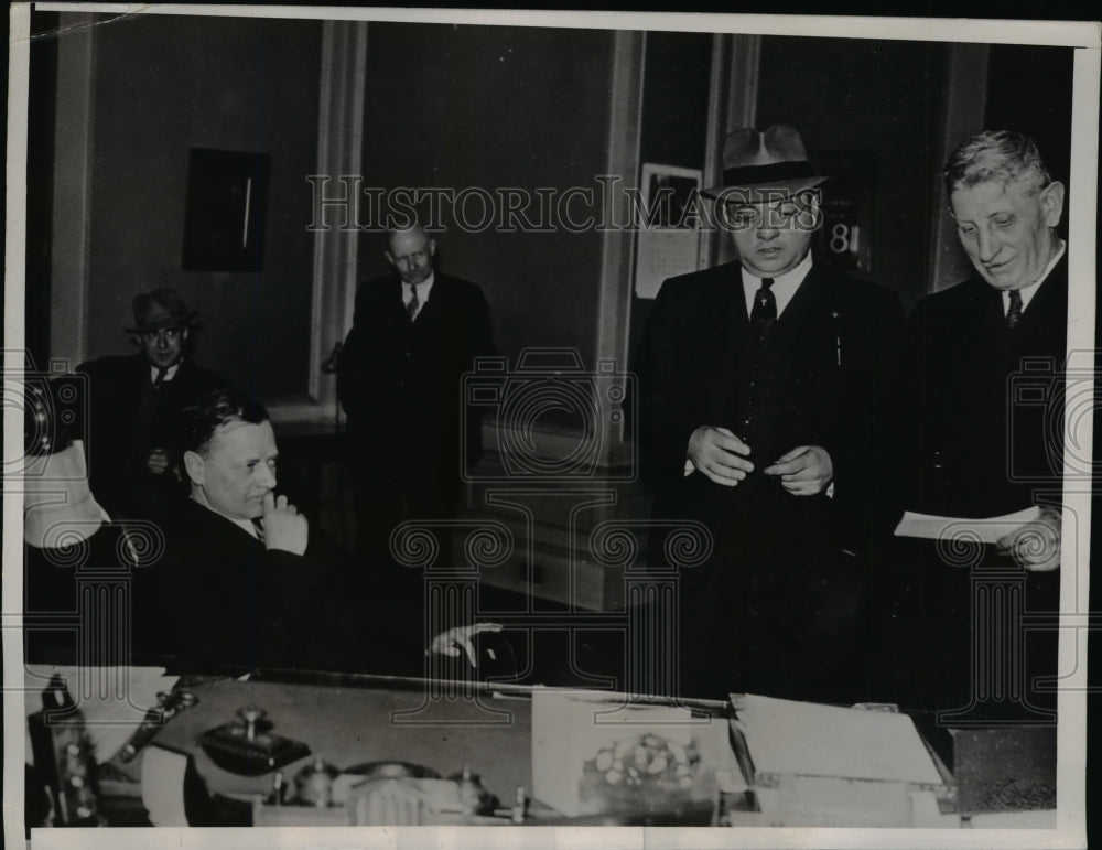 1936 Press Photo Constables Serve Warrant on Mayor William N. McNair Pittsburgh