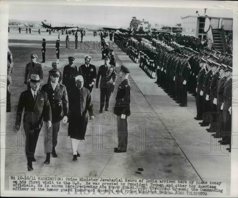 Load image into Gallery viewer, 1949 Press Photo Jawaharlal Nehru Greets President Truman, Washington Airport
