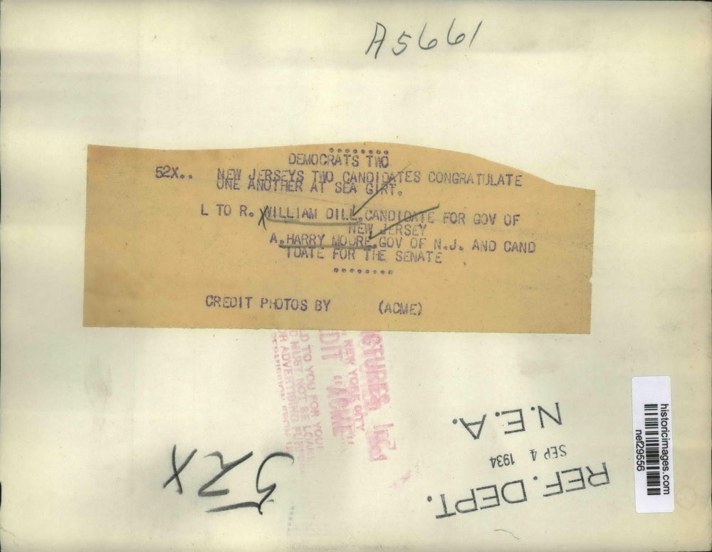 1934 Press Photo William Dill and A. Harry Moore Shake Hands at Sea Girt