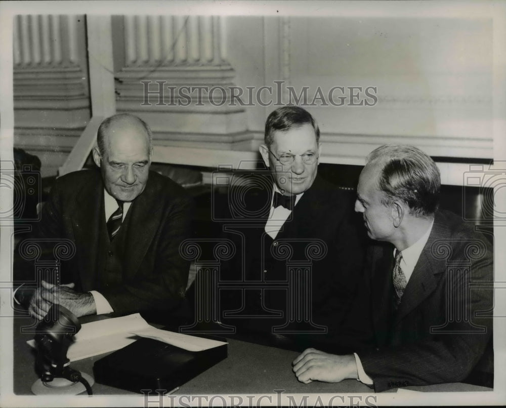 1938 Press Photo Roosevelt Fact-Finding Commission Work on US Rail Dispute