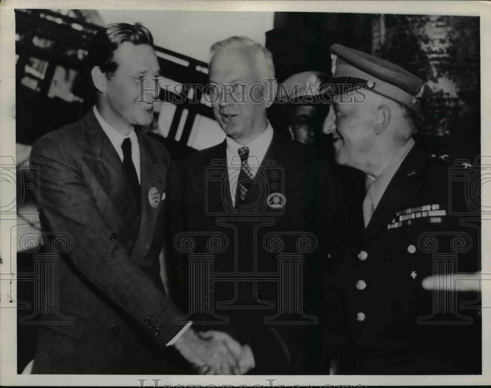 1945 Press Photo Governor Maurice J. Tobin of Massachusetts - nef29655