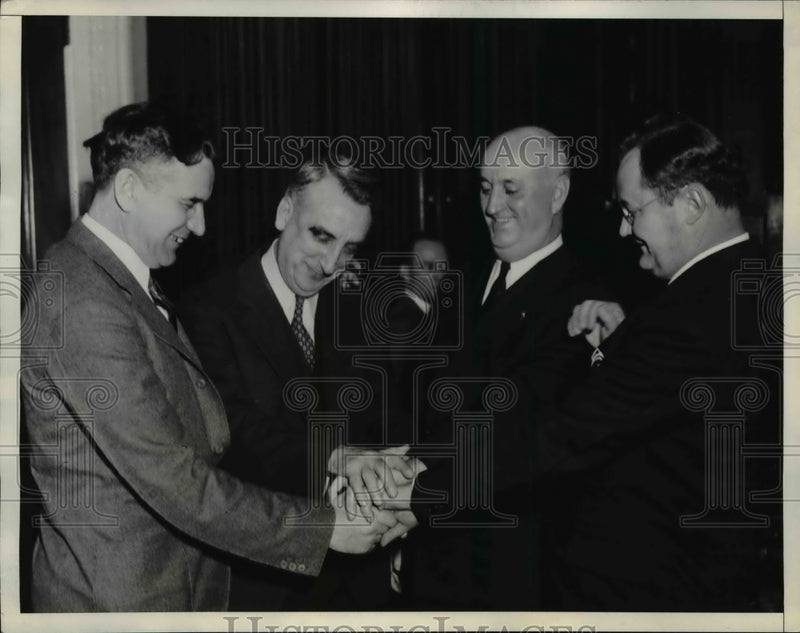Load image into Gallery viewer, 1936 Press Photo House of Representative Members Congratulated for Soldier Bonus

