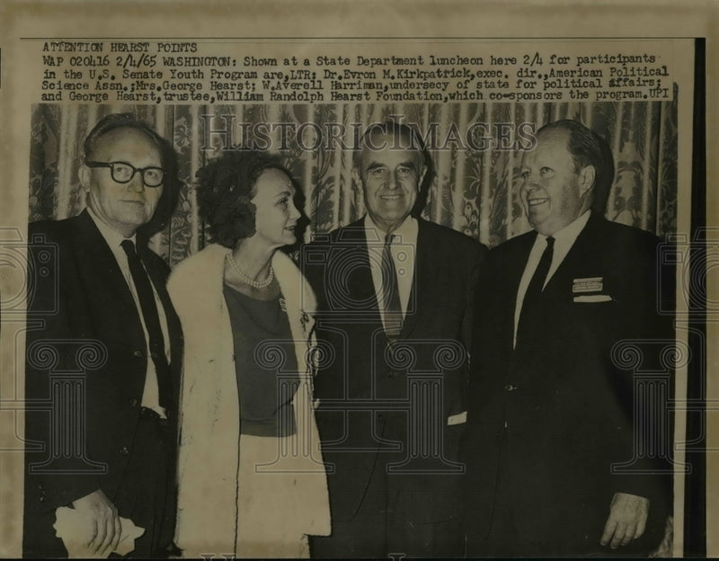 Load image into Gallery viewer, 1965 Press Photo U.S. Leaders at Senate Youth Program State Department Luncheon
