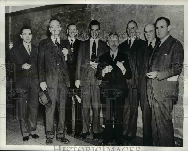 Load image into Gallery viewer, 1941 Press Photo Counsels for Belgium in Oil Tanker Lawsuit, Texas - nef29743
