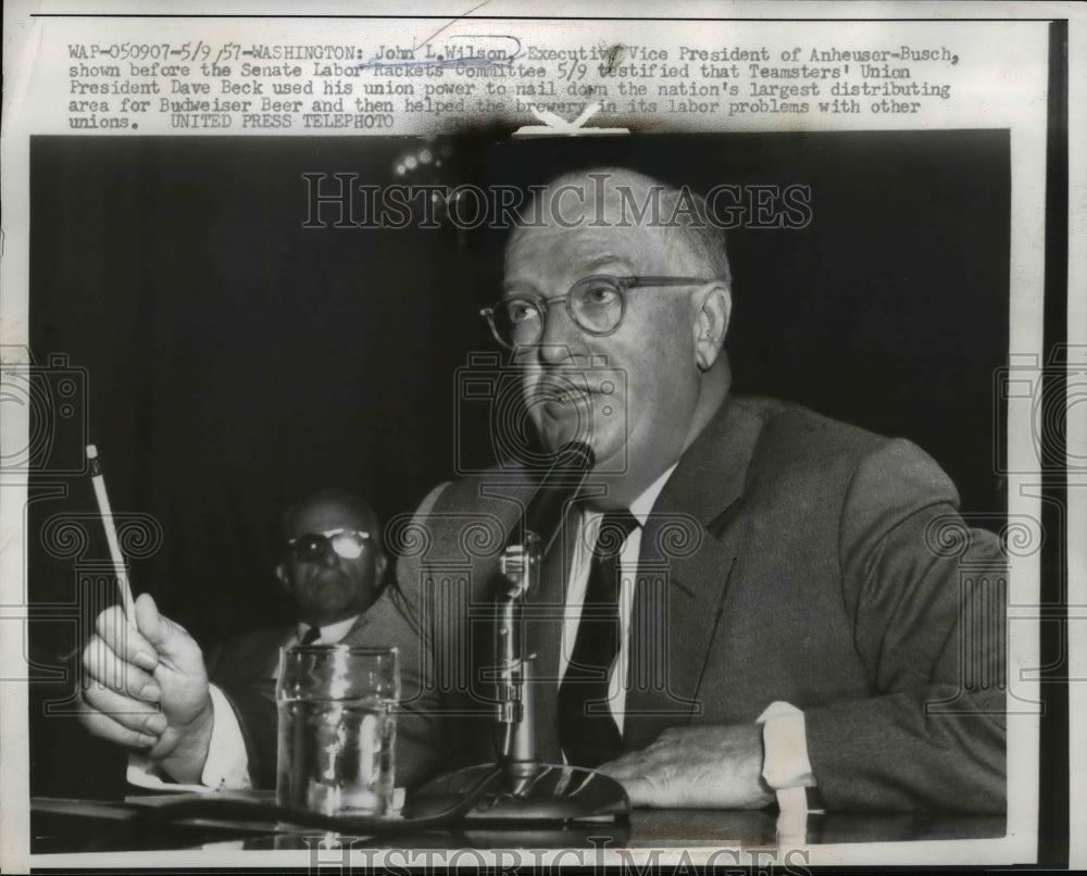 1957 Press Photo Wilson testifies before the Senate Labor Rackets Committee