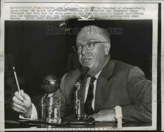 1957 Press Photo Wilson testifies before the Senate Labor Rackets Committee