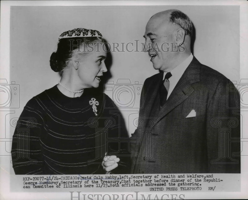 Load image into Gallery viewer, 1953 Press Photo Officials Chat Together Before Dinner of Republican Committee
