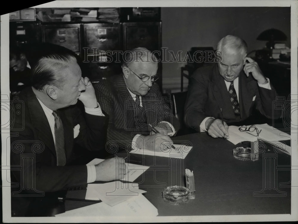 1939 Press Photo Senators Reynolds, Guffy, Gillette of Foreign Relations Committ