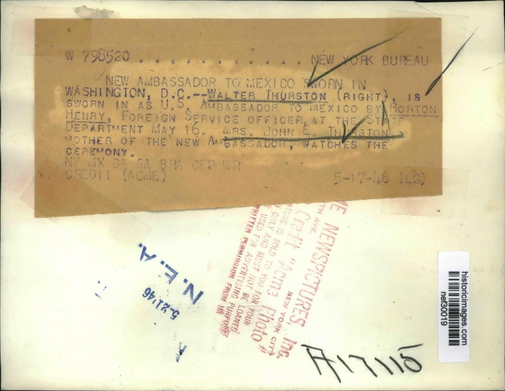 1945 Press Photo Walter Thurston Sworn in Ambassador to Mexico by Horton Henry