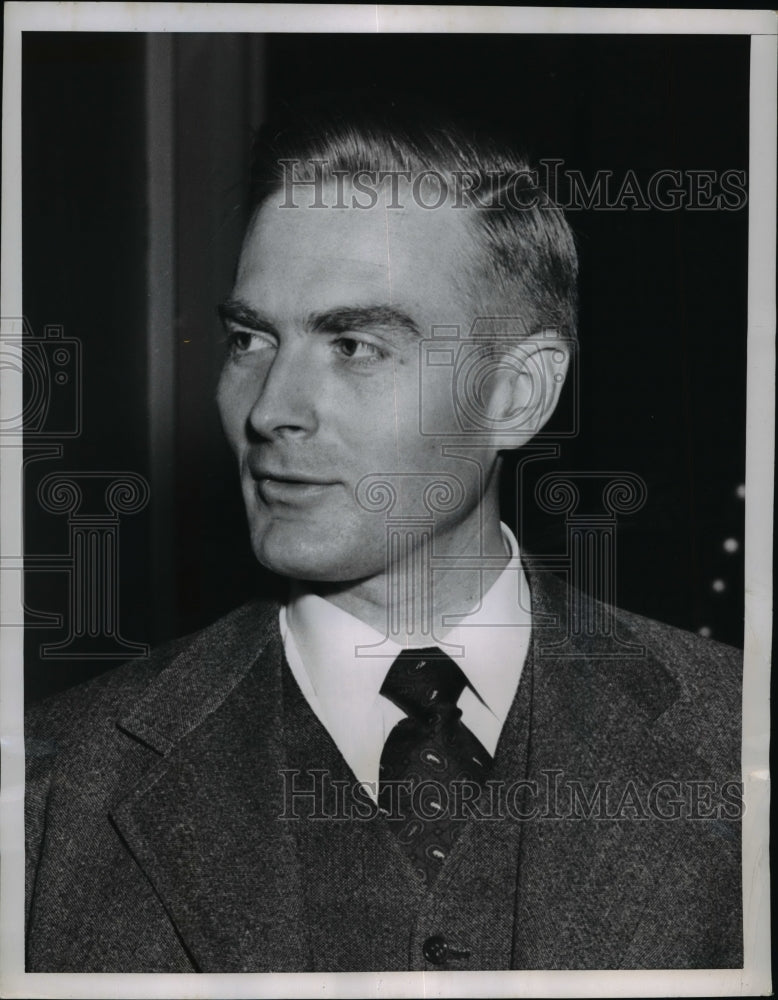 1950 Press Photo William W Hemington As He Arrived to Testify Before House