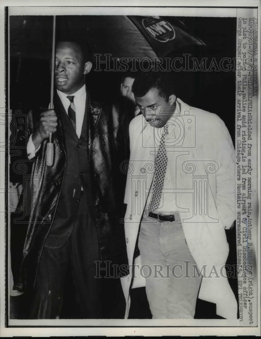 1967 Press Photo Anthony B. Monteiro in Philadelphia After Surrender - nef30190