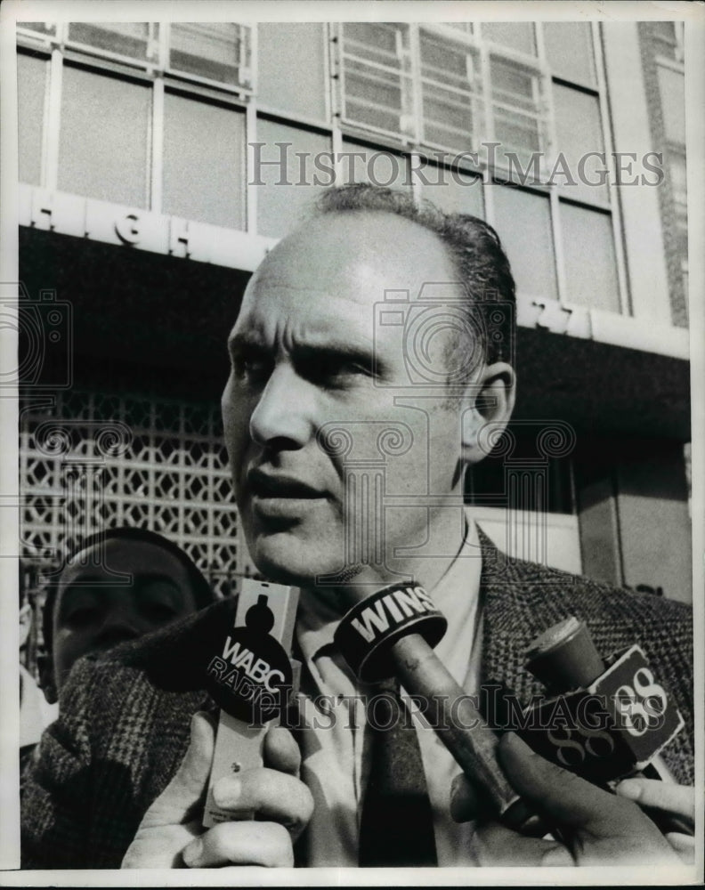 1968 Press Photo John Mendracchia at Press conference, Junior High School 271