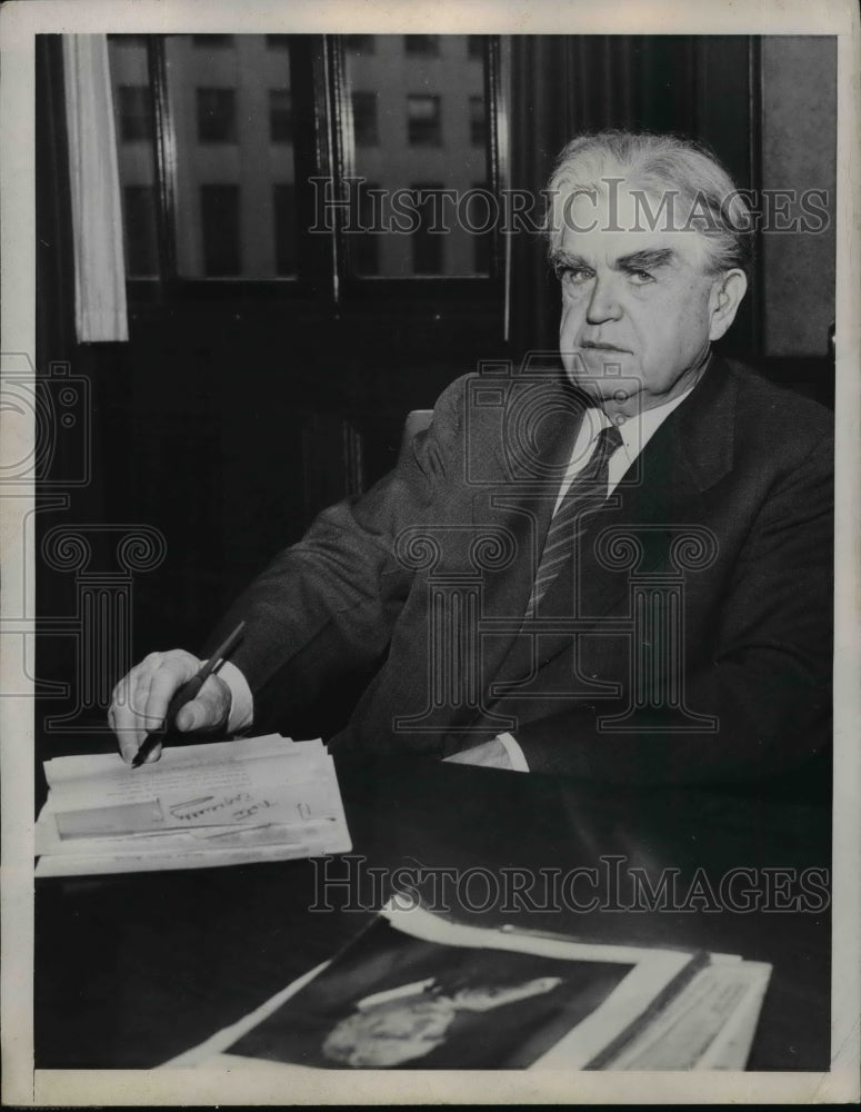 1949 Press Photo John L. Lewis at United Mine Workers Headquarters, Washington