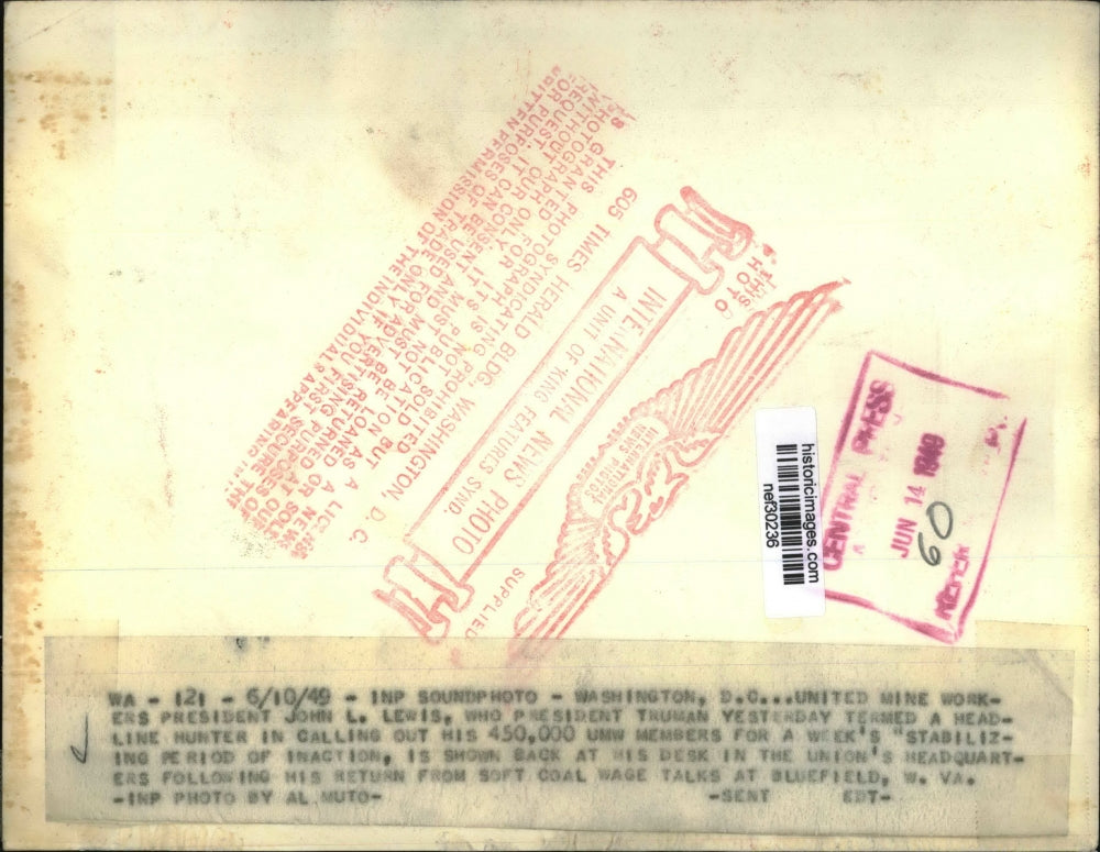 1949 Press Photo John L. Lewis at United Mine Workers Headquarters, Washington