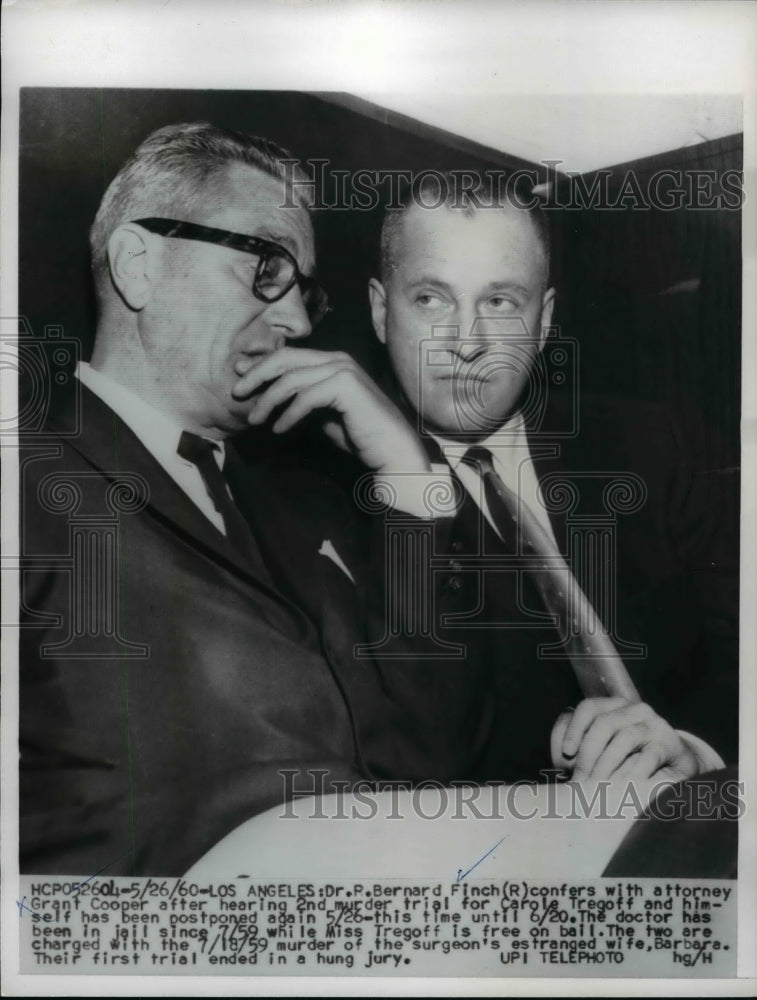 Load image into Gallery viewer, 1960 Press Photo Dr Bernard Finch and Grant Cooper Confer after Murder Hearing
