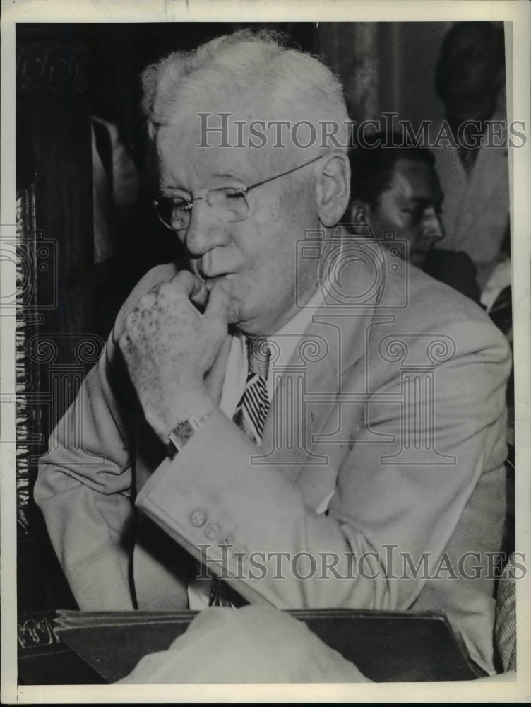 Load image into Gallery viewer, 1938 Press Photo Mayor Lionel Evans of Youngstown at Senate Liberties Committee
