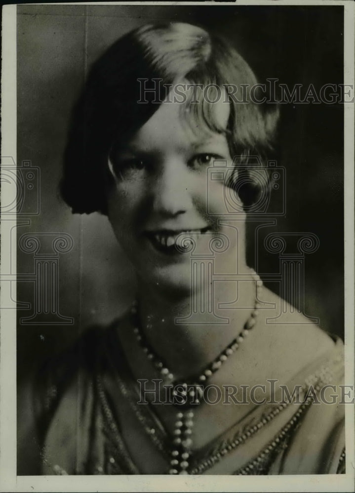 1928 Press Photo Louise Omwake in Washington Hospital after Giving Blood