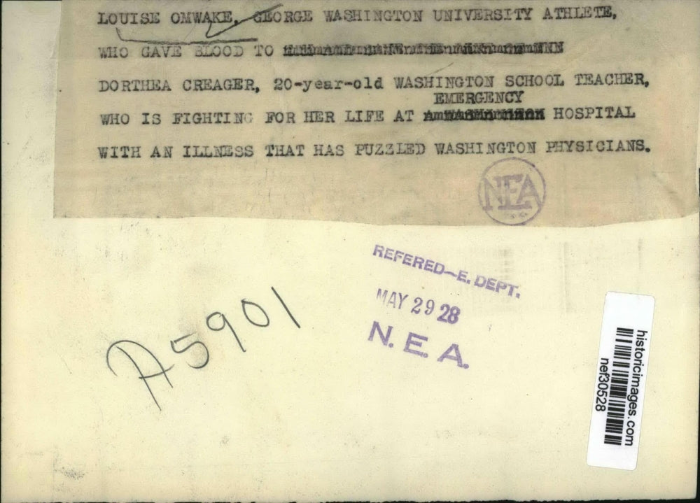 1928 Press Photo Louise Omwake in Washington Hospital after Giving Blood