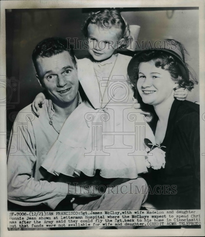 1951 Press Photo Sgt.James McCloy with family shown at Letterman Hospital