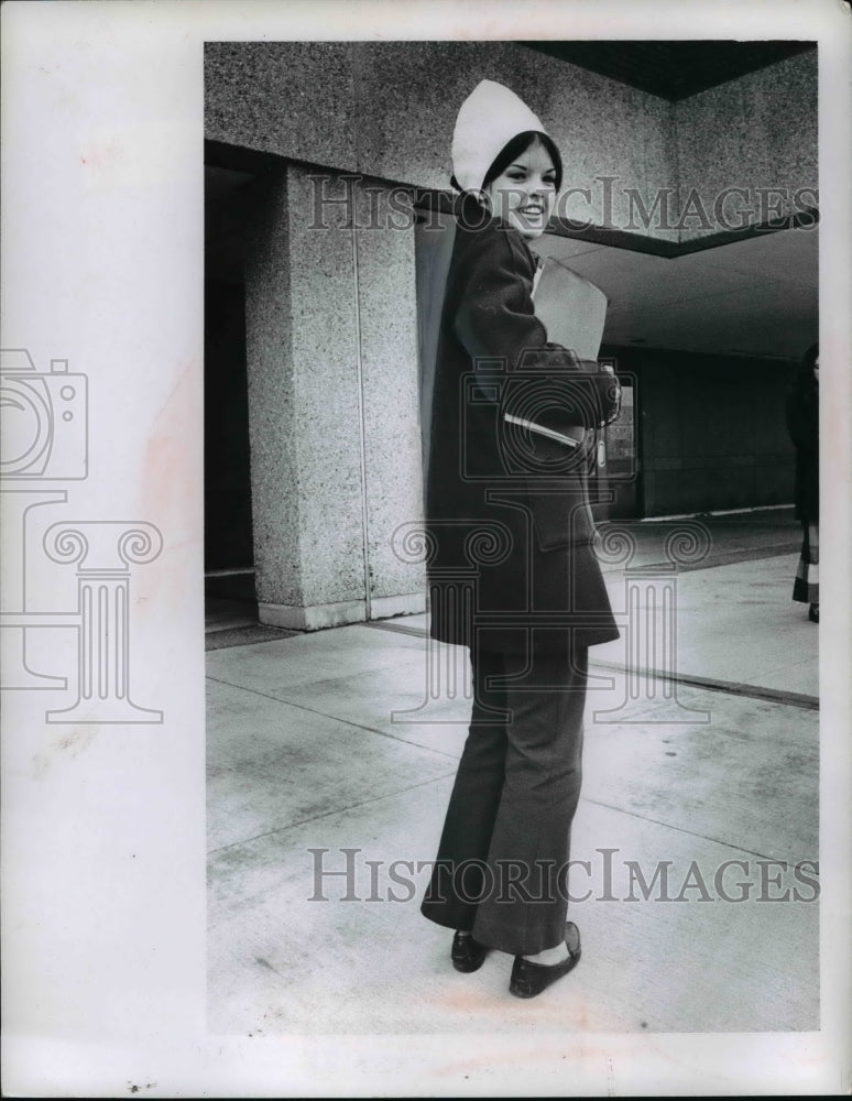Press Photo Barb Hood - nef30667