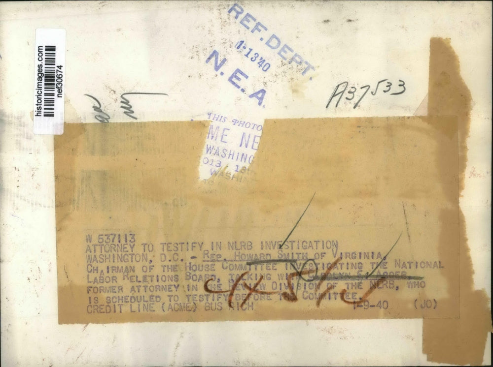 1940 Press Photo Rep Howard Smith Talks with Former Attorney in Review Division