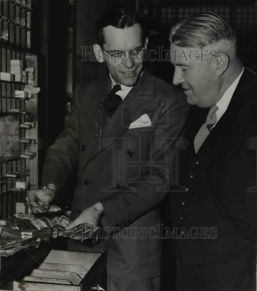 Press Photo LTR: William Johnson and Al Schlipson - nef30719
