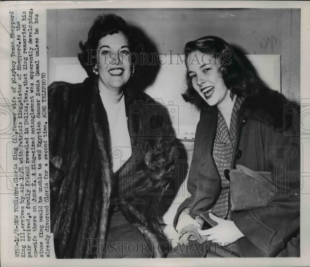 Press Photo Mrs. Gloria King Arrives in New York with Patricia King - nef30734