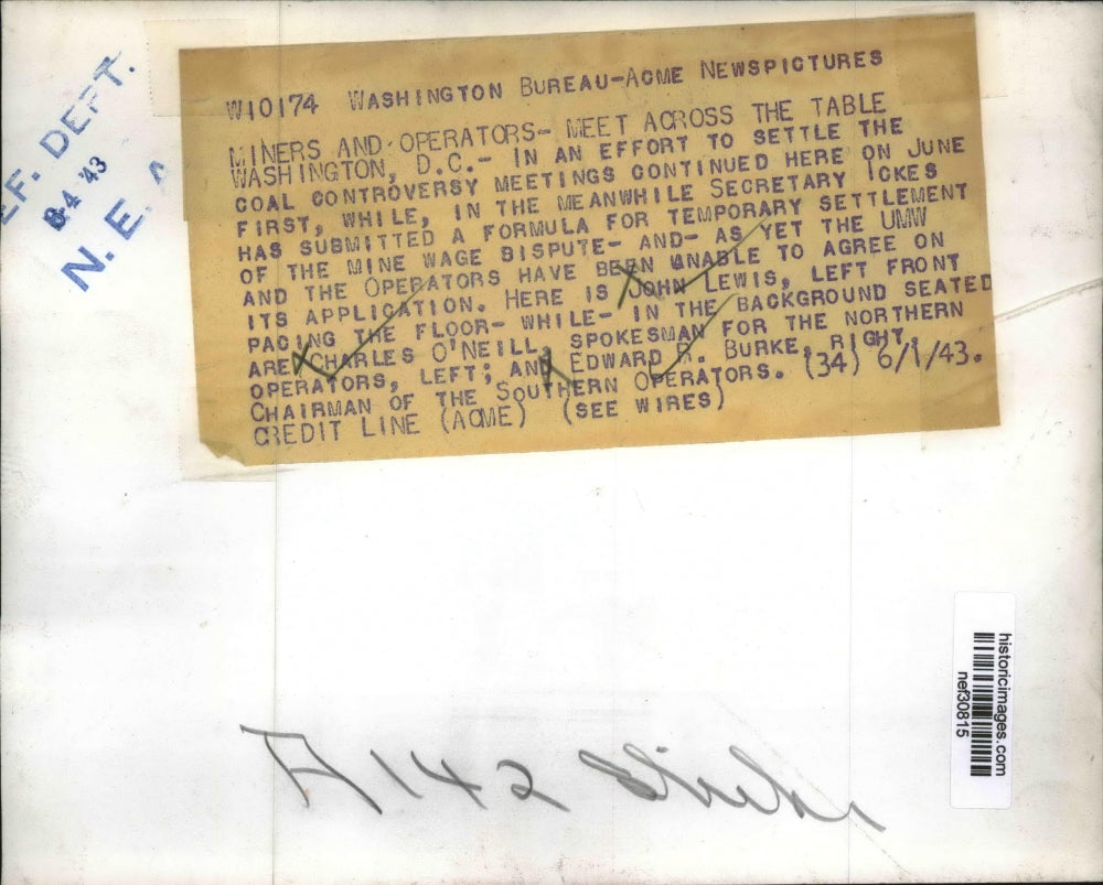 1943 Press Photo Coal Miners Wage Negotiation Meeting in Washington, D.C.