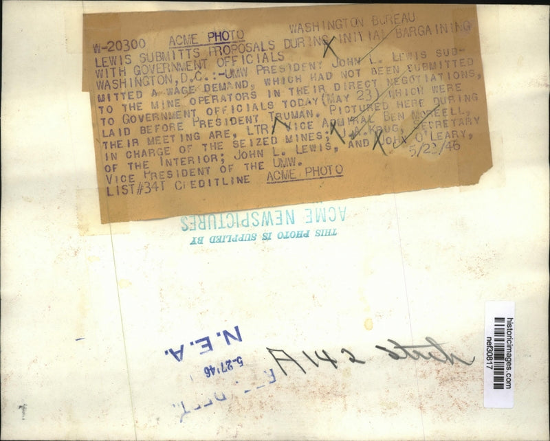 Load image into Gallery viewer, 1949 Press Photo Lewis Submits Proposal During Initial Bargaining With Officials
