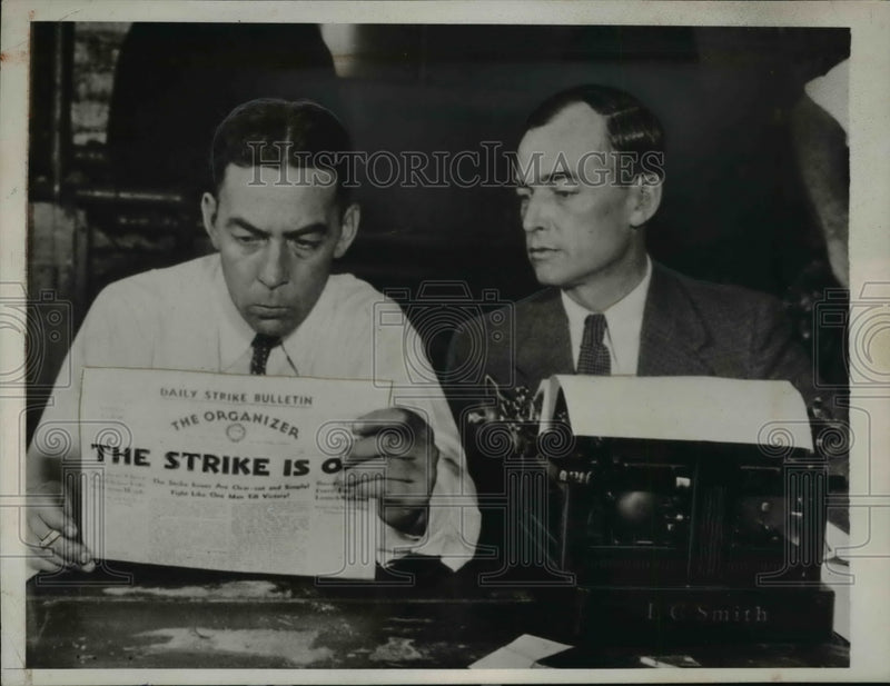 Load image into Gallery viewer, 1941 Press Photo brothers Miles and Grant Dunne of CIO charged with sedition
