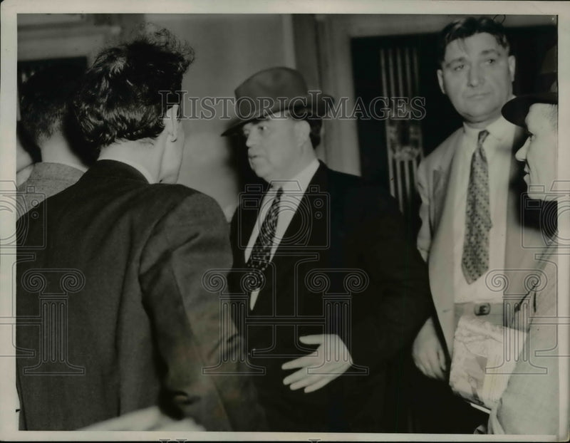 Load image into Gallery viewer, 1936 Press Photo Labor Leader is Unexpected Guest at a Liberal Meeting, Chicago
