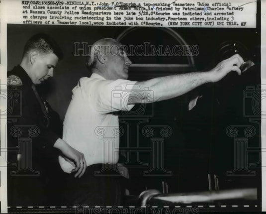 1959 Press Photo John O'Rourke of Teamsters Union Frisked, Nassau Police Dept