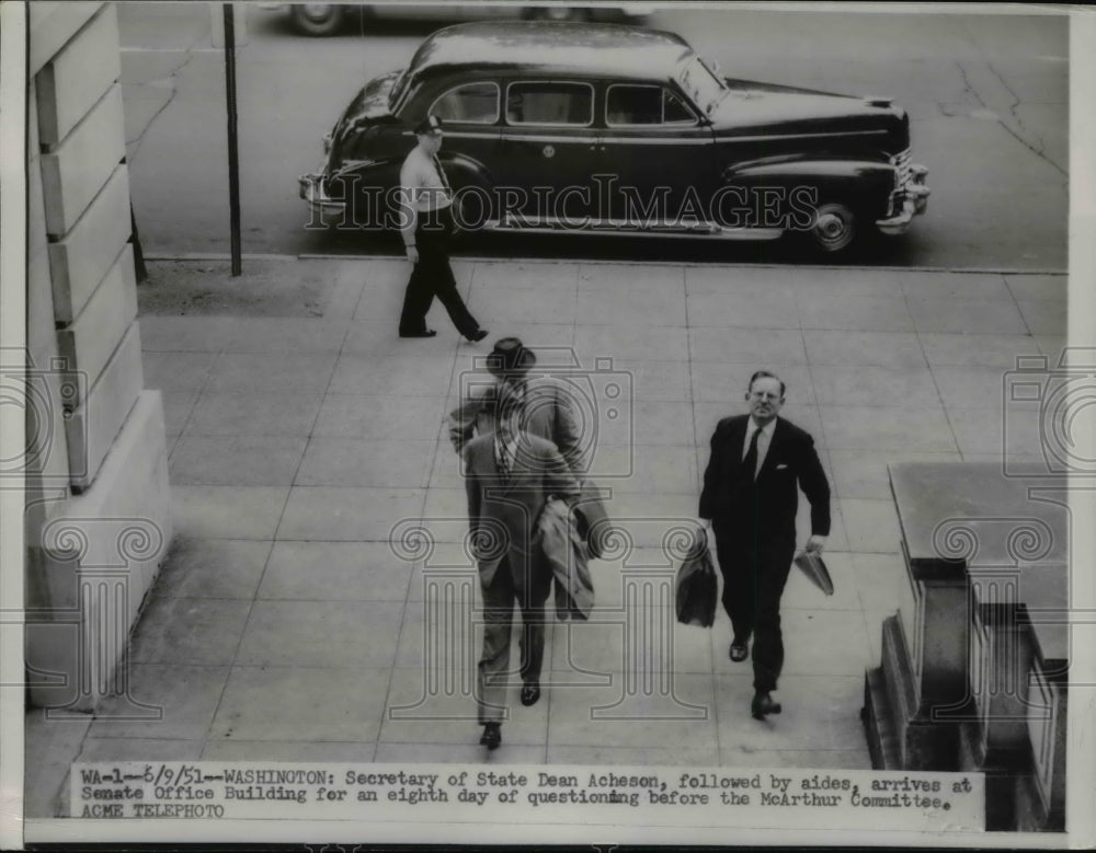 1951 Press Photo Sec of State Dean Acheson Arrives to Handle McArthur Committee