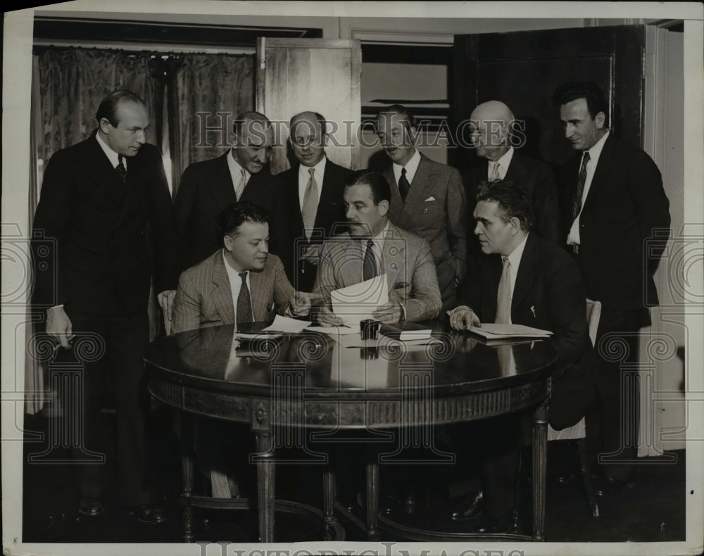 1933 Press Photo New York City Leaders Help Arbitrate Garment Workers' Strike