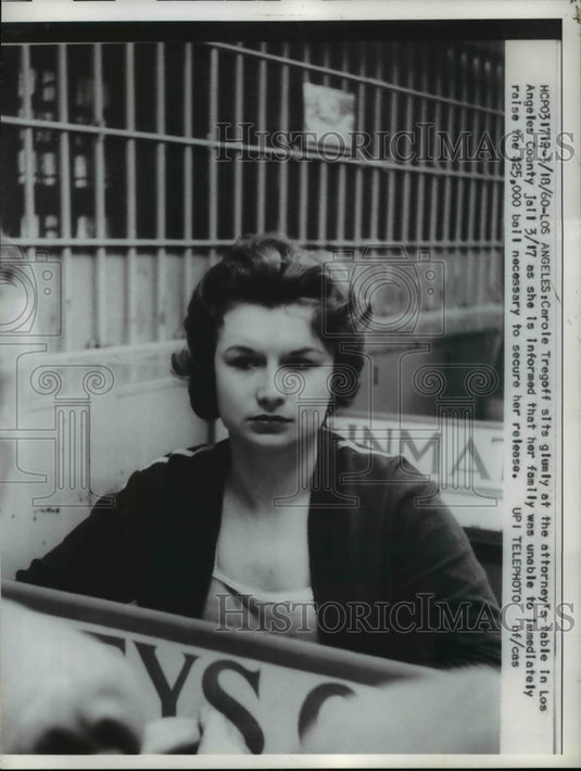 1960 Press Photo Carole Tregoff at the Attorney table in Los Angeles - nef31228