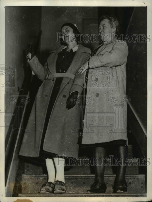 1933 Press Photo Luellapearl Hammer Leaving Courtroom After 10 Year Sentence