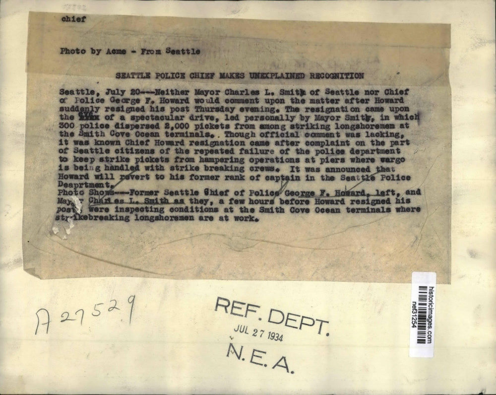 1934 Press Photo George Howard & Charles Smith Inspect Condition at Smith Ocean